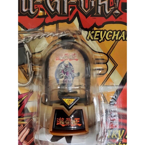 Yu-Gi-Oh! Series 1 SET of (4) 1996 Duel Monster Spin Keychains - NEW - Picture 14 of 15
